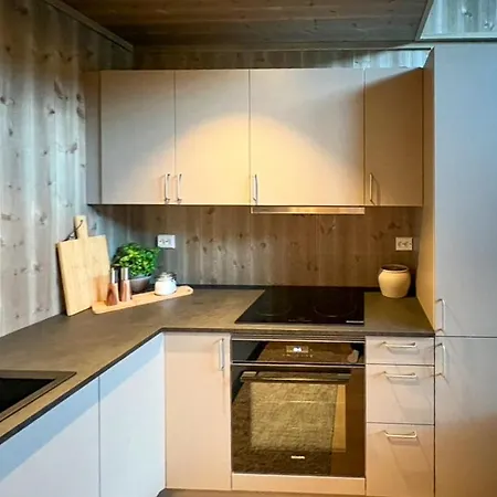 Modern In The Heart Of 아파트 호브던